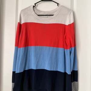 Crown & Ivy Women's Multicolor Crewneck Sweater